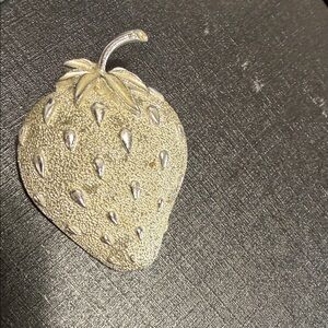 Sarah Coventry Silver Strawberry Brooch